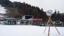 Sammelplatz der Schischule Schloßberg direkt neben der Talstation(Schlossbergbahn) des Schigebieht Hochstein